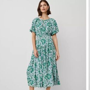 Ann Taylor White and Green Floral Split Neck Midi Dress NEW Size 10